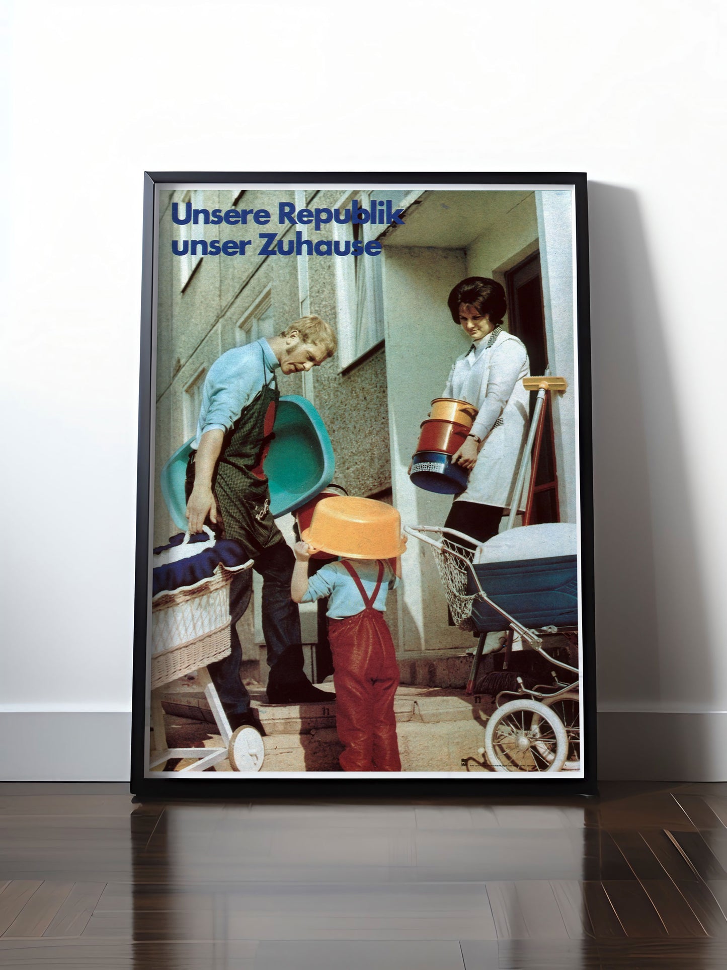 HISTORISCHES POSTER (A4 | A3 | A2 | A1) • DDR: UNSERE REPUBLIK, UNSER ZUHAUSE